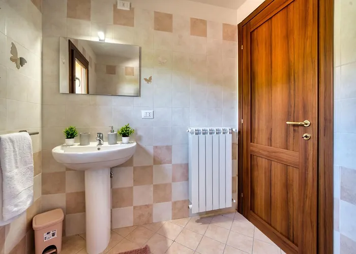 Chiara's Flat Апартаменты Лаятико