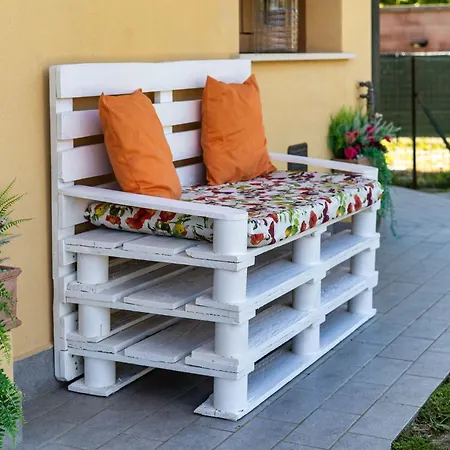 Chiara's Flat * Lajatico